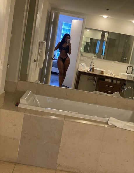 Nacktes geleaktes OnlyFans-Foto von Cathiimedialuna
