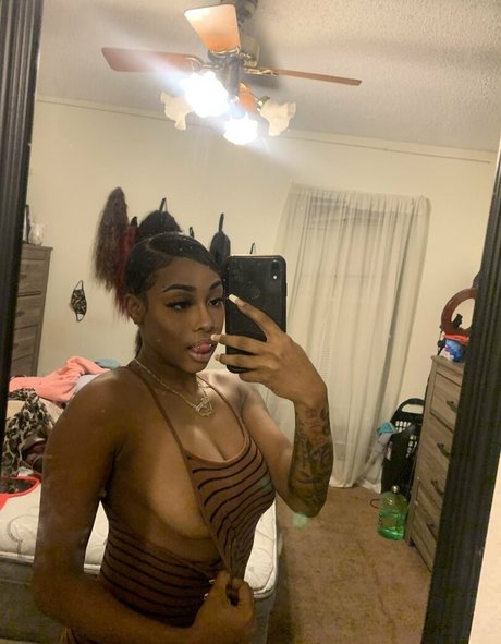 Nacktes geleaktes OnlyFans-Foto von Og Leah Swanky