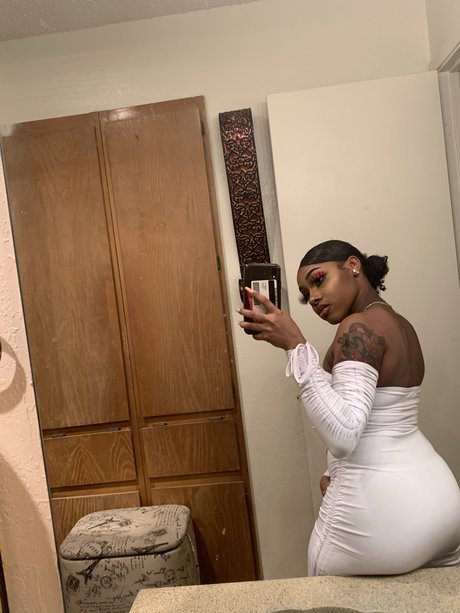 Nacktes geleaktes OnlyFans-Foto von Og Leah Swanky