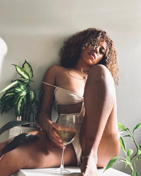 Nacktes geleaktes OnlyFans-Foto von Giana Malise