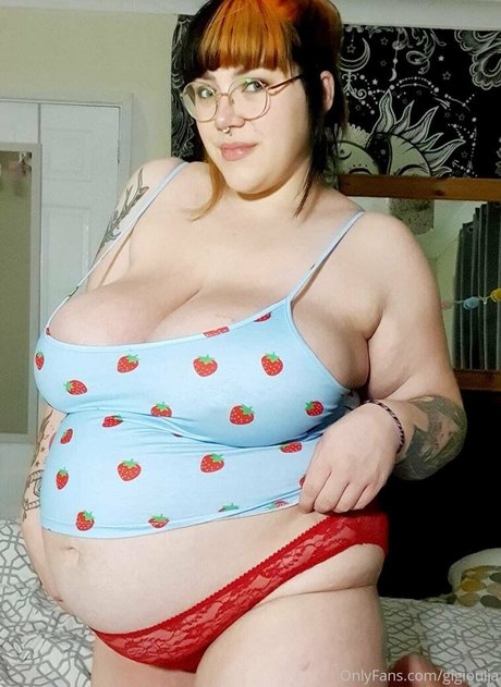 Nacktes geleaktes OnlyFans-Foto von Gigiouija