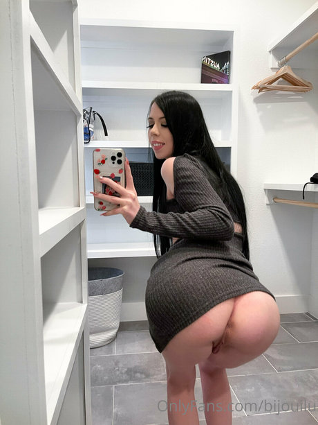 Nacktes geleaktes OnlyFans-Foto von Bijouilu