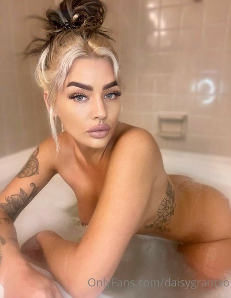 Nacktes geleaktes OnlyFans-Foto von Daisygrantxo