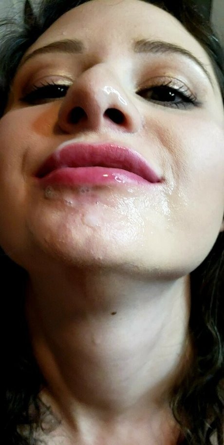 Nacktes geleaktes OnlyFans-Foto von Alyzod