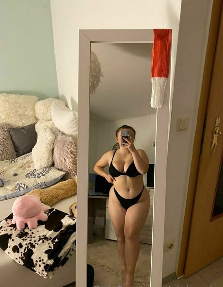 Nacktes geleaktes OnlyFans-Foto von Vivienrks