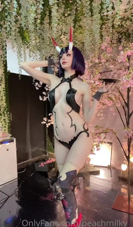 Nacktes geleaktes OnlyFans-Foto von Peach Milky