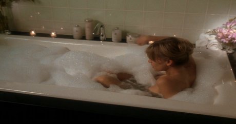 Nacktes geleaktes OnlyFans-Foto von Kyra Sedgwick