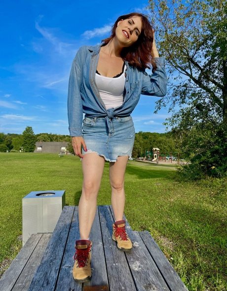 Nacktes geleaktes OnlyFans-Foto von Country Christina