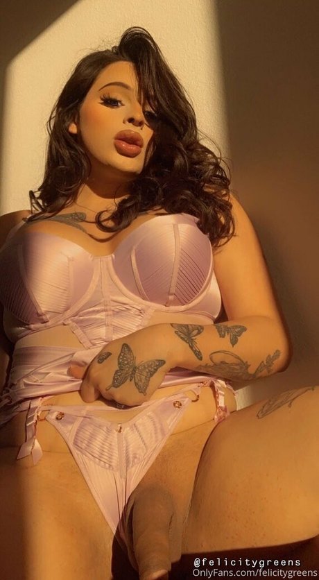 Nacktes geleaktes OnlyFans-Foto von Felicity Greens