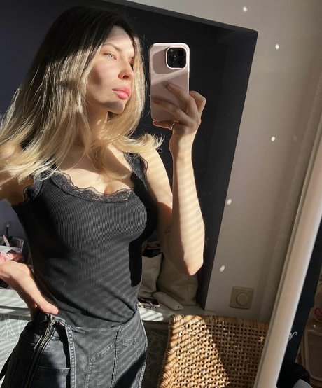 Nacktes geleaktes OnlyFans-Foto von Ninaloudlemon