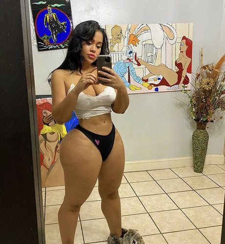 Nacktes geleaktes OnlyFans-Foto von Anythingtoyboxdollz