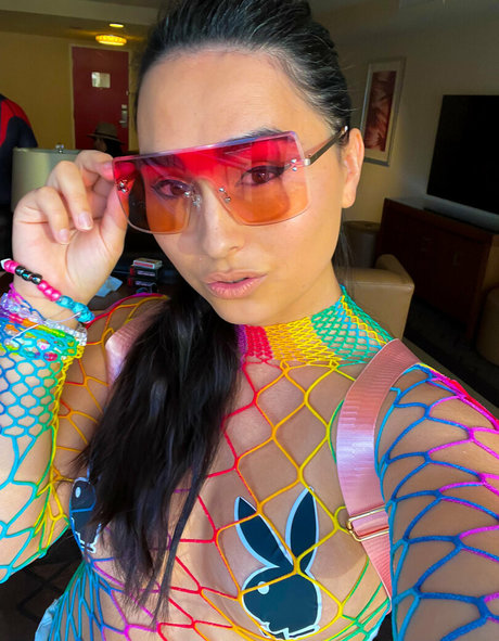Nacktes geleaktes OnlyFans-Foto von Ember Fiera