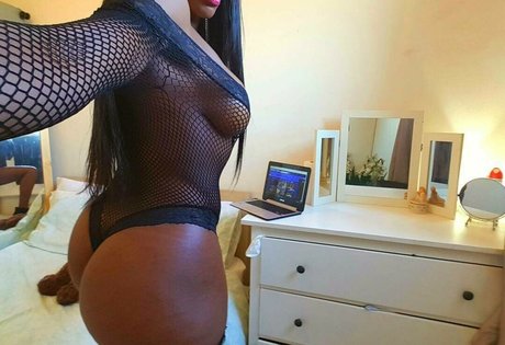 Nacktes geleaktes OnlyFans-Foto von Valeria Beyonce