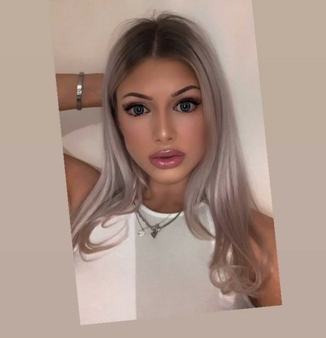 Nacktes geleaktes OnlyFans-Foto von Caitlinrharding