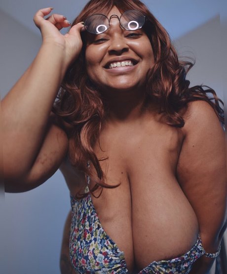Nacktes geleaktes OnlyFans-Foto von Unmaskedoppai