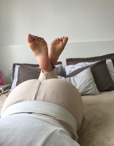 Nacktes geleaktes OnlyFans-Foto von Lyz Feet