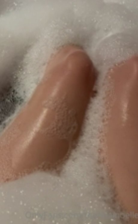 Nacktes geleaktes OnlyFans-Foto von Thefinalnoelle