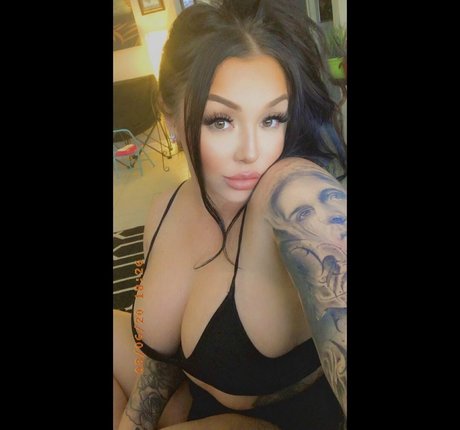 Nacktes geleaktes OnlyFans-Foto von Msmurderr