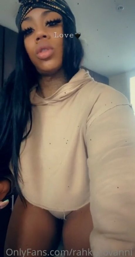Nacktes geleaktes OnlyFans-Foto von Rahki Giovanni