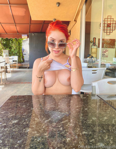 Nacktes geleaktes OnlyFans-Foto von Carla Longoni