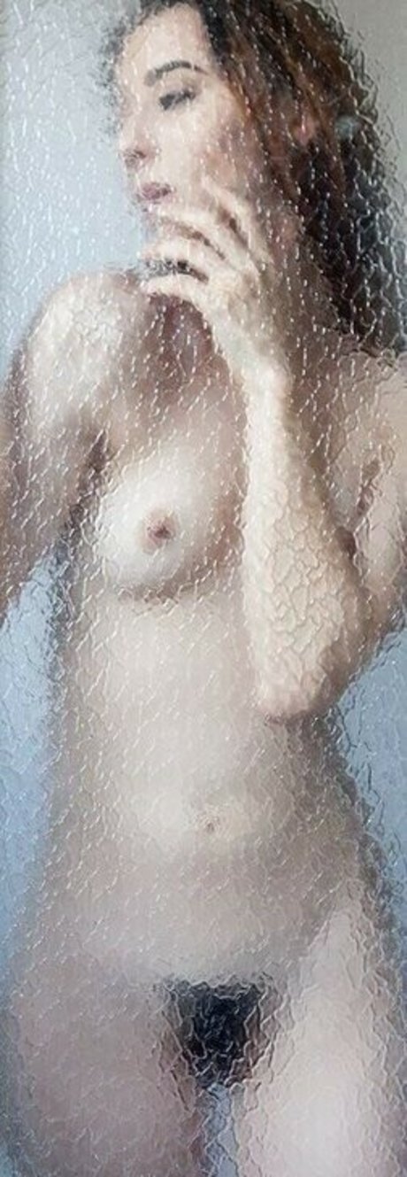 Nacktes geleaktes OnlyFans-Foto von Johanna Mun