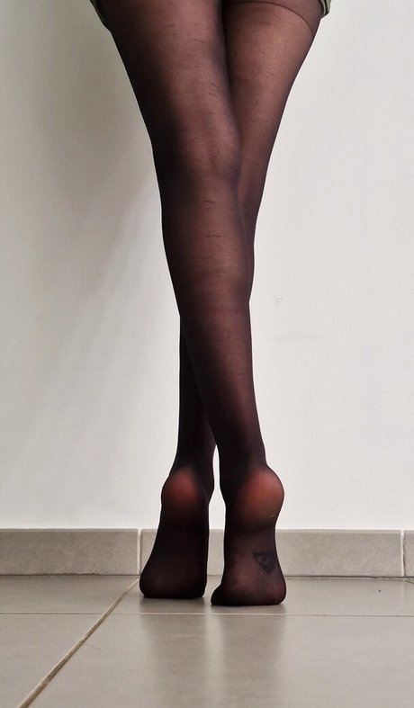 Nacktes geleaktes OnlyFans-Foto von Livie Feet