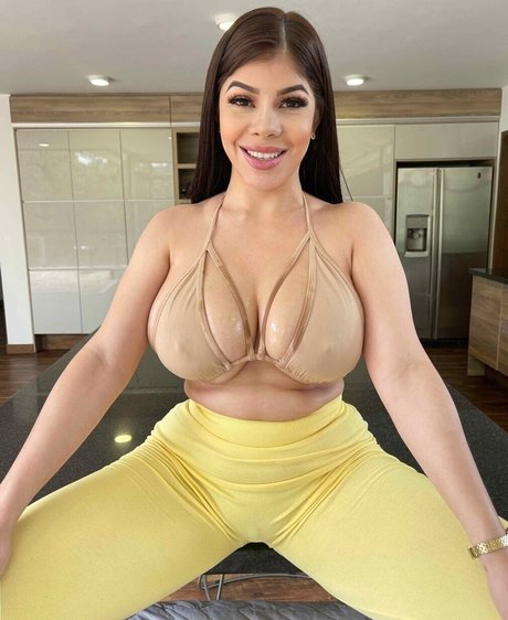 Nacktes geleaktes OnlyFans-Foto von Lexy Anne