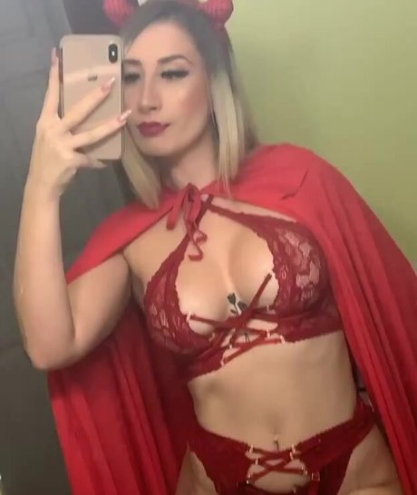 Nacktes geleaktes OnlyFans-Foto von Meabre