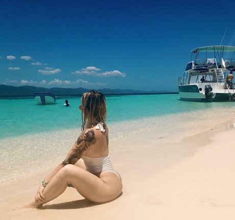 Nacktes geleaktes OnlyFans-Foto von Meabre