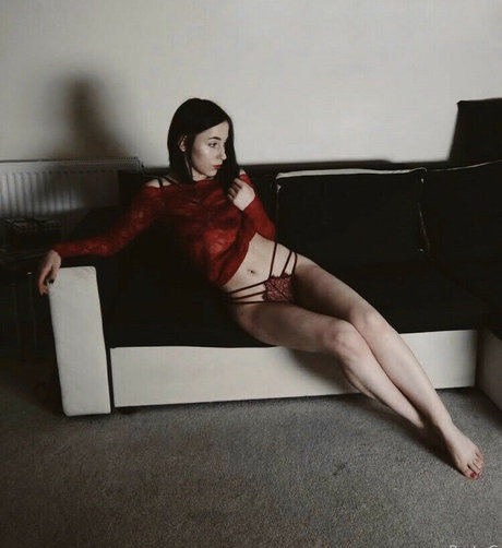 Nacktes geleaktes OnlyFans-Foto von Dreamybrunettegirl