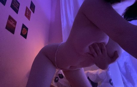 Nacktes geleaktes OnlyFans-Foto von Peinja