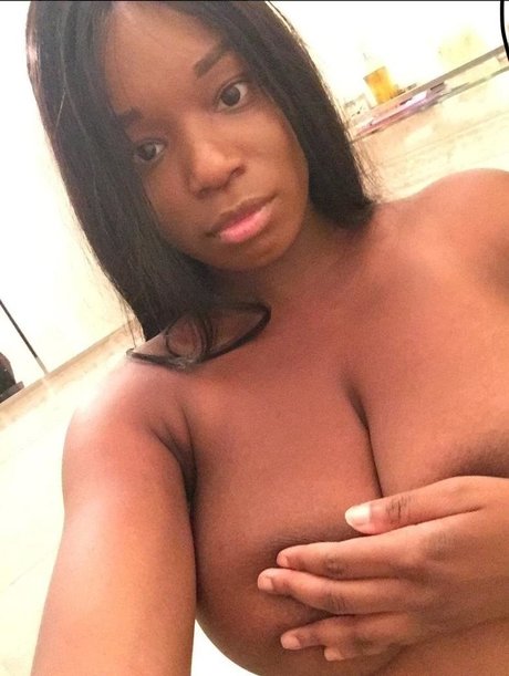 Nacktes geleaktes OnlyFans-Foto von Doubleoc