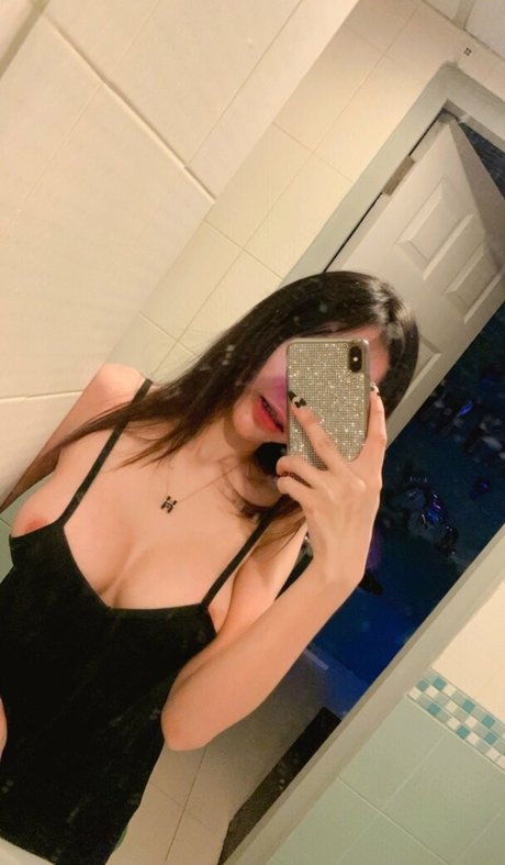 Nacktes geleaktes OnlyFans-Foto von Hwanyen