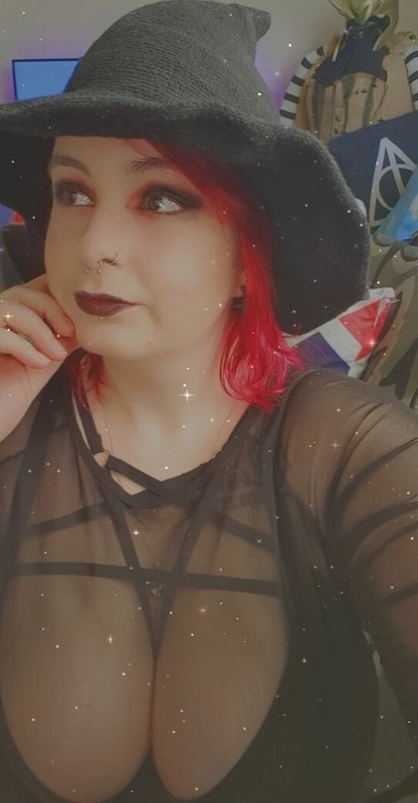 Nacktes geleaktes OnlyFans-Foto von Malaafterdark