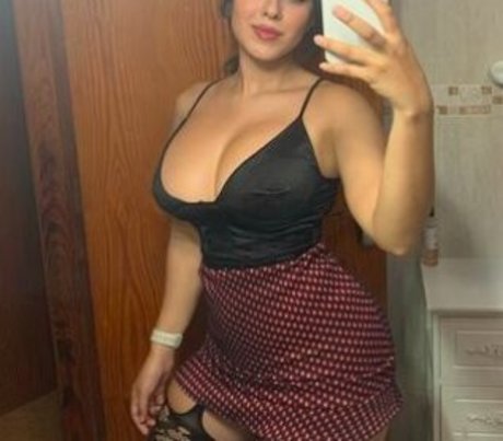 Nacktes geleaktes OnlyFans-Foto von Raniahey