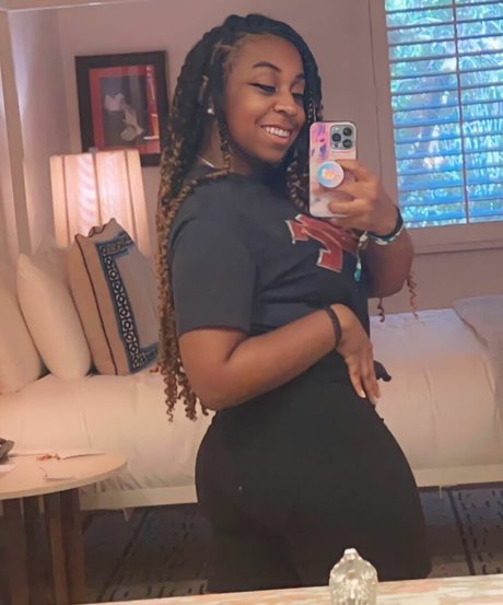 Nacktes geleaktes OnlyFans-Foto von Jazzygunz