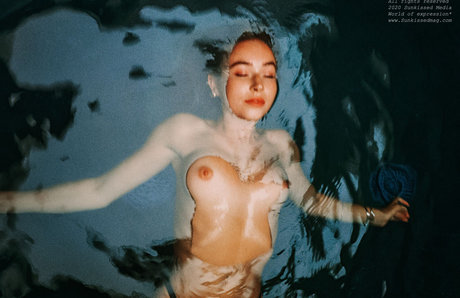 Nacktes geleaktes OnlyFans-Foto von Sunkissedmag