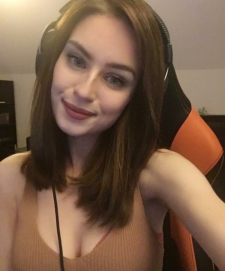 Nacktes geleaktes OnlyFans-Foto von Nanilul
