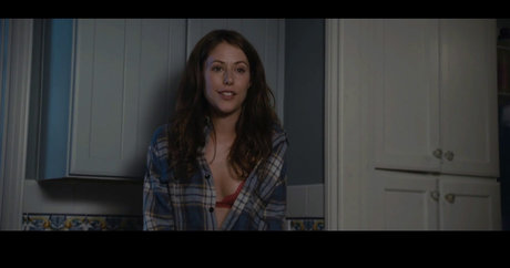 Nacktes geleaktes OnlyFans-Foto von Amanda Crew