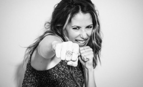 Amanda Crew