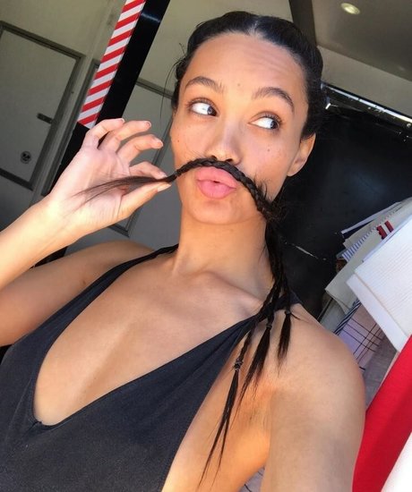 Nacktes geleaktes OnlyFans-Foto von Alexis Gaube