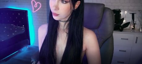 Nacktes geleaktes OnlyFans-Foto von Izzyuindi