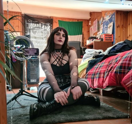 Nacktes geleaktes OnlyFans-Foto von Animacherry
