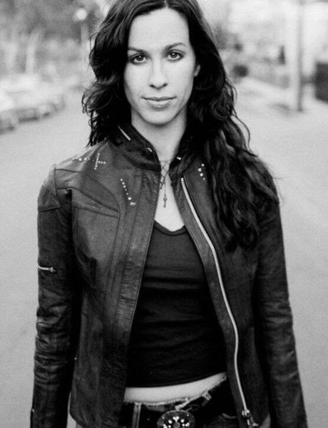 Nacktes geleaktes OnlyFans-Foto von Alanis Morissette