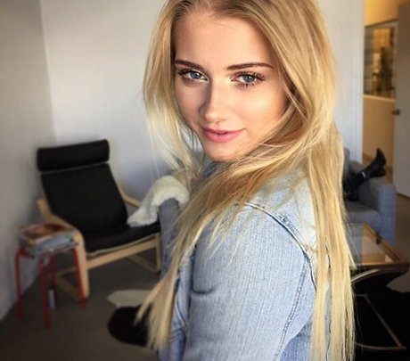 Nacktes geleaktes OnlyFans-Foto von Alena Savostikova