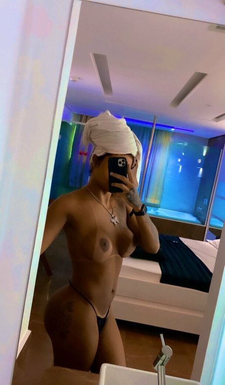 Nacktes geleaktes OnlyFans-Foto von Beatriz Costa
