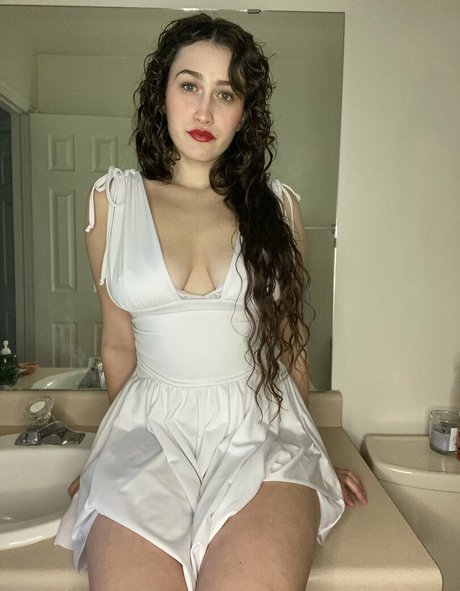 Nacktes geleaktes OnlyFans-Foto von Nerdy Neighbor Tay