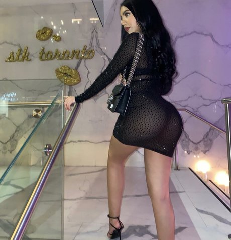 Nacktes geleaktes OnlyFans-Foto von Tima Ibrahim