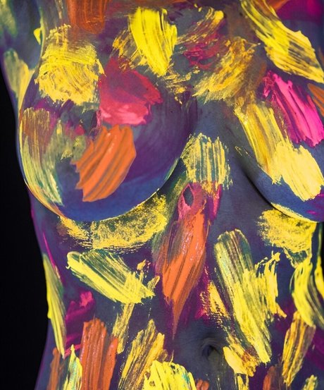 Nacktes geleaktes OnlyFans-Foto von Kes Neale