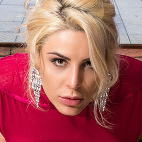 Caroline Junqueira